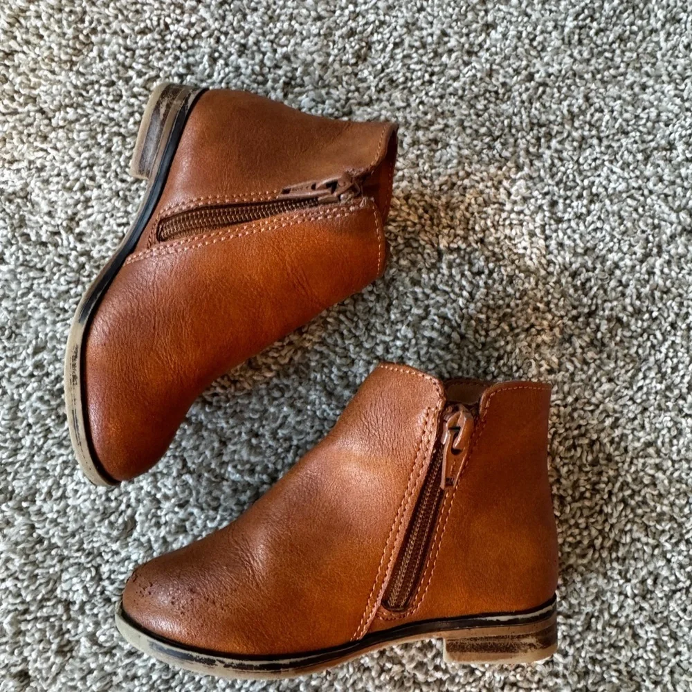 Girls Brown Ankle Boots Side Zip Classic Everyday Booties Size 7